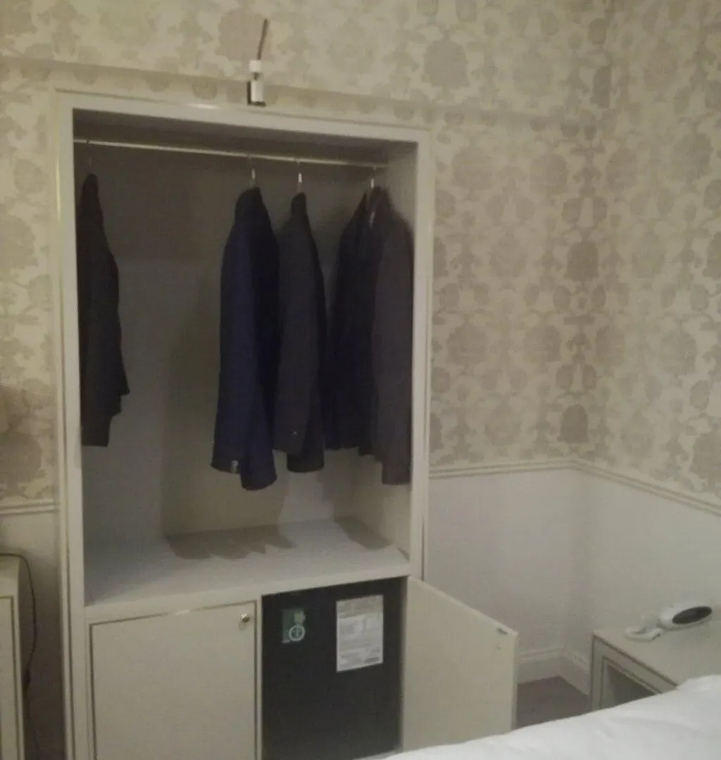 Hotel Bartolomeo Venice 2*,  Italy